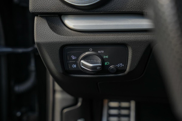 Audi A3 Sportback 35 TFSI CoD Advance Sport S line Led