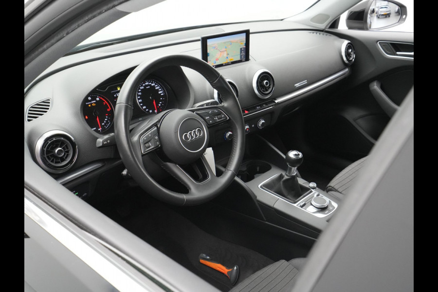 Audi A3 Sportback 30 TFSI 115pk Sport Lease Edition Navigatie Carplay Pdc Led Drive select 100