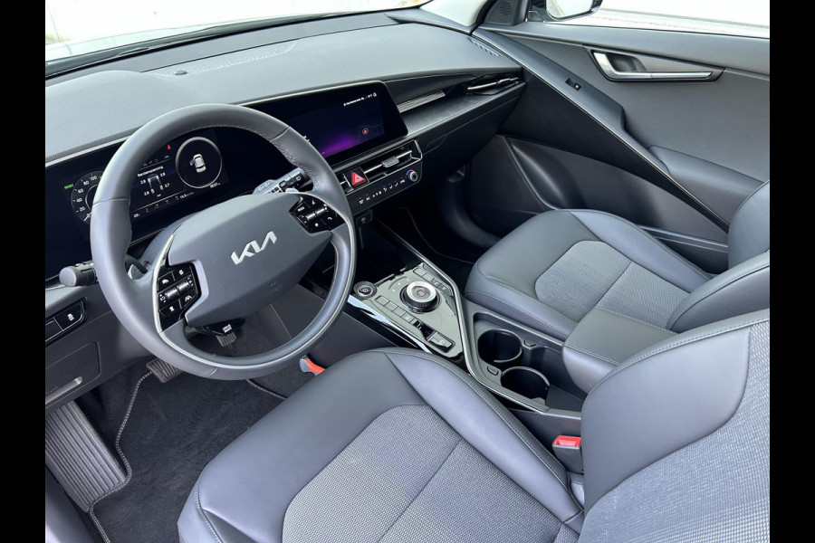 Kia Niro EV DynamicLine 64.8 kWh | Automaat | Camera | Navi | H-Leder | Apple Carplay/Android Auto | Key-Less  PDC | Cruise | LED |