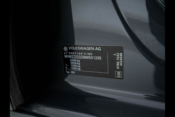 Volkswagen Golf Variant 2.0 TDI Life Business (INCL-BTW)  *FULL-LED | DIGI-COCKPIT | NAVI-FULLMAP | HEATED-COMFORTSEATS | KEYLESS | DAB+ | CARPLAY | ECC | AMBIENT-LIGHT | PDC | 16''ALU*