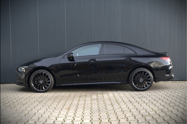 Mercedes-Benz CLA-Klasse 250 e Premium Plus | AMG Line | CLA45 Styling | Stoelverwarming | Keyless | Adaptive Cruise Control | Ambiance verlichting | Camera | Parkeersensoren |