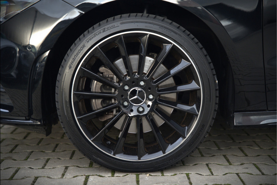 Mercedes-Benz CLA-Klasse 250 e Premium Plus | AMG Line | CLA45 Styling | Stoelverwarming | Keyless | Adaptive Cruise Control | Ambiance verlichting | Camera | Parkeersensoren |