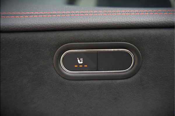 Mercedes-Benz CLA-Klasse 250 e Premium Plus | AMG Line | CLA45 Styling | Stoelverwarming | Keyless | Adaptive Cruise Control | Ambiance verlichting | Camera | Parkeersensoren |