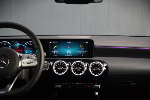 Mercedes-Benz CLA-Klasse 250 e Premium Plus | AMG Line | CLA45 Styling | Stoelverwarming | Keyless | Adaptive Cruise Control | Ambiance verlichting | Camera | Parkeersensoren |