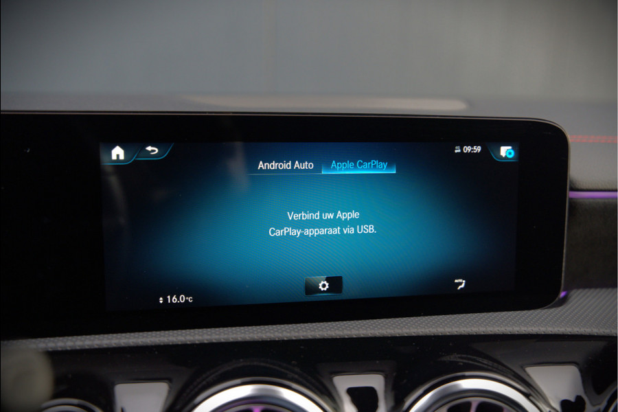 Mercedes-Benz CLA-Klasse 250 e Premium Plus | AMG Line | CLA45 Styling | Stoelverwarming | Keyless | Adaptive Cruise Control | Ambiance verlichting | Camera | Parkeersensoren |