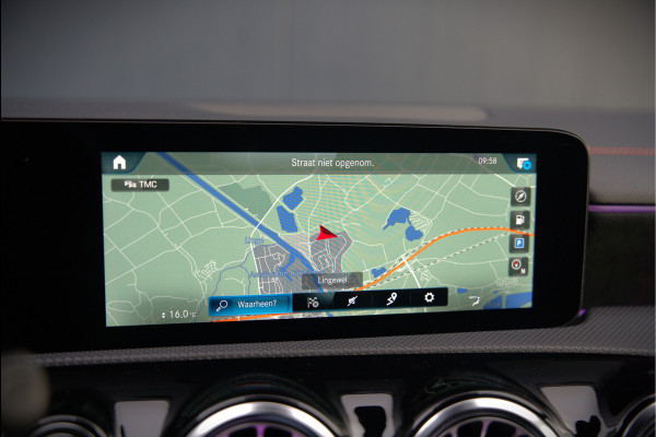 Mercedes-Benz CLA-Klasse 250 e Premium Plus | AMG Line | CLA45 Styling | Stoelverwarming | Keyless | Adaptive Cruise Control | Ambiance verlichting | Camera | Parkeersensoren |