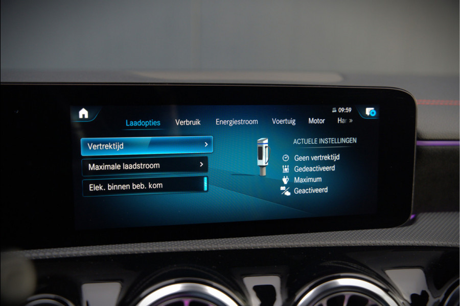 Mercedes-Benz CLA-Klasse 250 e Premium Plus | AMG Line | CLA45 Styling | Stoelverwarming | Keyless | Adaptive Cruise Control | Ambiance verlichting | Camera | Parkeersensoren |