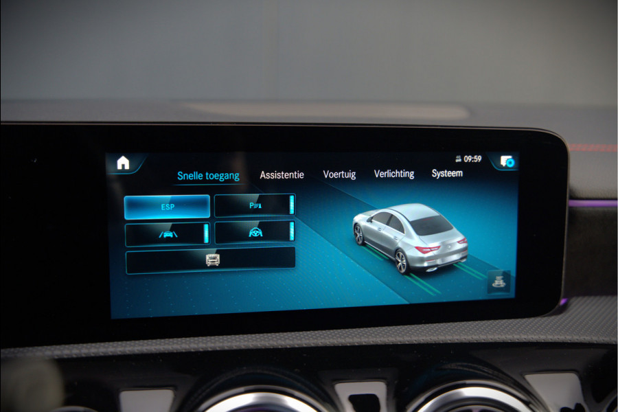 Mercedes-Benz CLA-Klasse 250 e Premium Plus | AMG Line | CLA45 Styling | Stoelverwarming | Keyless | Adaptive Cruise Control | Ambiance verlichting | Camera | Parkeersensoren |