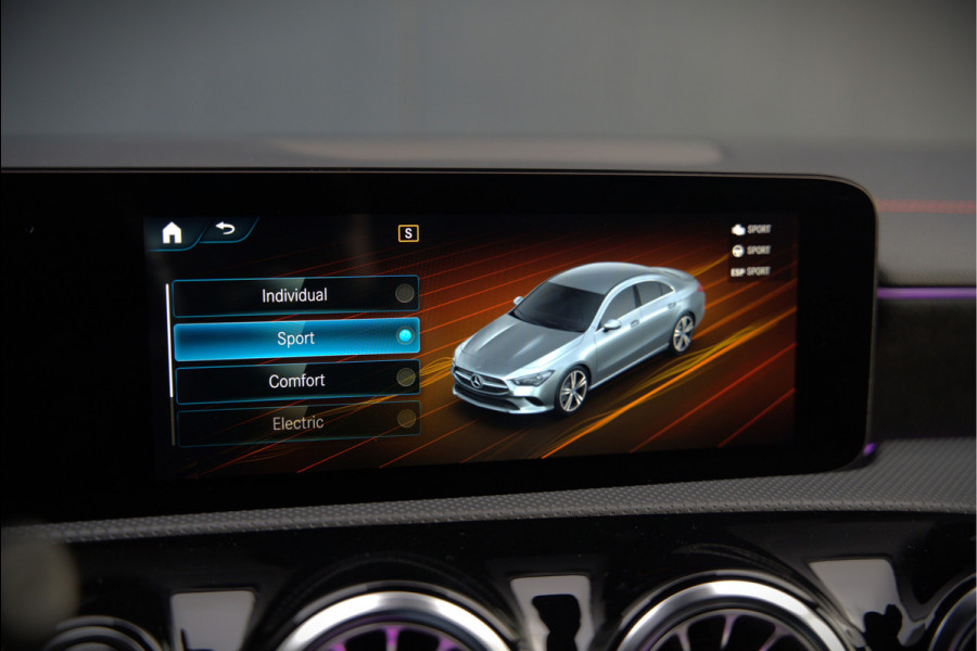 Mercedes-Benz CLA-Klasse 250 e Premium Plus | AMG Line | CLA45 Styling | Stoelverwarming | Keyless | Adaptive Cruise Control | Ambiance verlichting | Camera | Parkeersensoren |