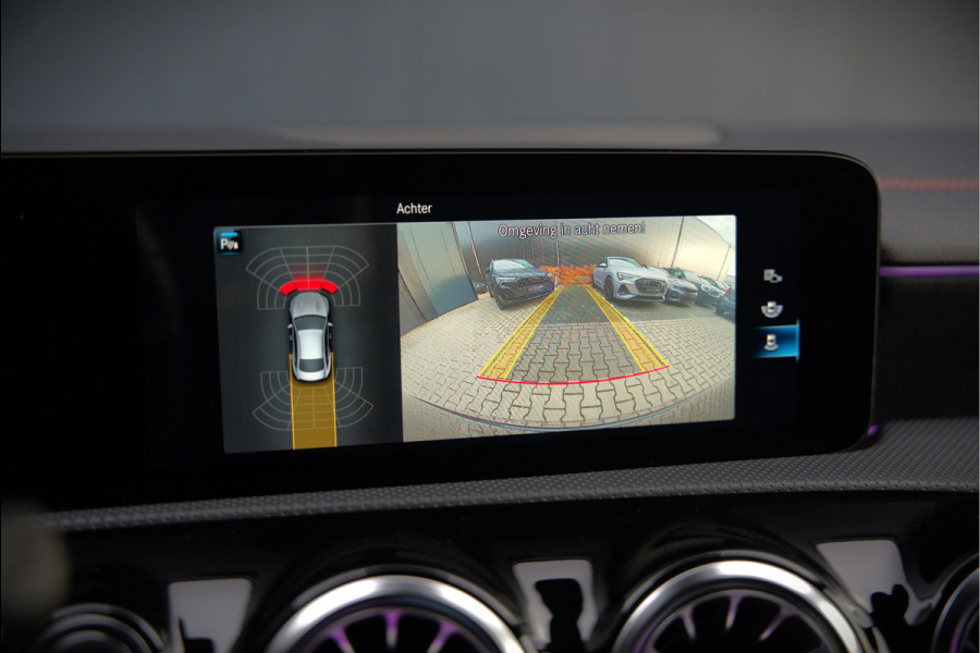 Mercedes-Benz CLA-Klasse 250 e Premium Plus | AMG Line | CLA45 Styling | Stoelverwarming | Keyless | Adaptive Cruise Control | Ambiance verlichting | Camera | Parkeersensoren |