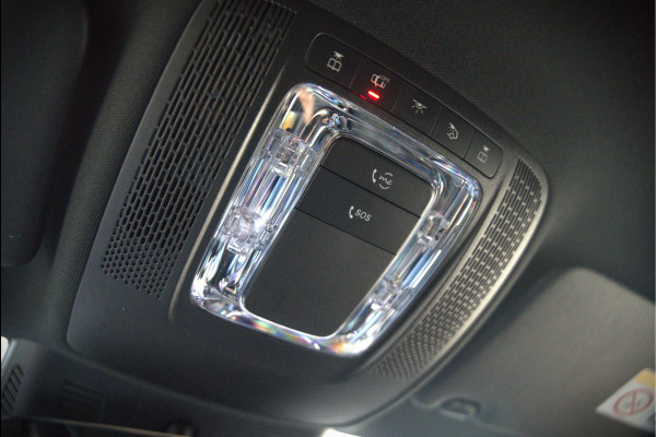 Mercedes-Benz CLA-Klasse 250 e Premium Plus | AMG Line | CLA45 Styling | Stoelverwarming | Keyless | Adaptive Cruise Control | Ambiance verlichting | Camera | Parkeersensoren |