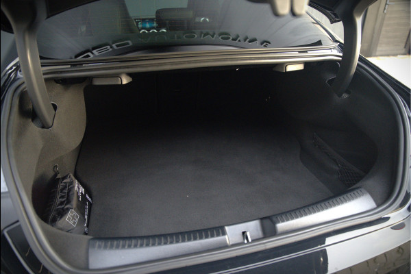 Mercedes-Benz CLA-Klasse 250 e Premium Plus | AMG Line | CLA45 Styling | Stoelverwarming | Keyless | Adaptive Cruise Control | Ambiance verlichting | Camera | Parkeersensoren |