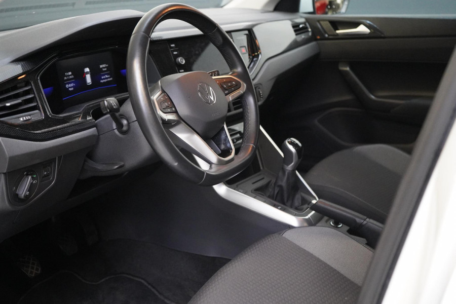 Volkswagen Polo 1.0 TSi 95pk 5-drs | Apple Carplay | Navigatie | Achteruitrijcamera | Lm velgen
