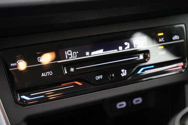 Volkswagen Polo 1.0 TSi 95pk 5-drs | Apple Carplay | Navigatie | Achteruitrijcamera | Lm velgen