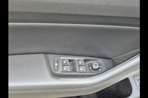 Volkswagen Passat 1.4 TSI Highline Business R-Line / AUT / ACTIE / Carplay