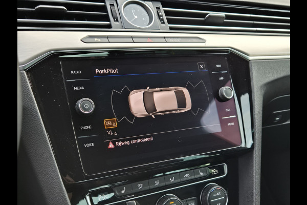 Volkswagen Passat 1.4 TSI Highline Business R-Line / AUT / ACTIE / Carplay