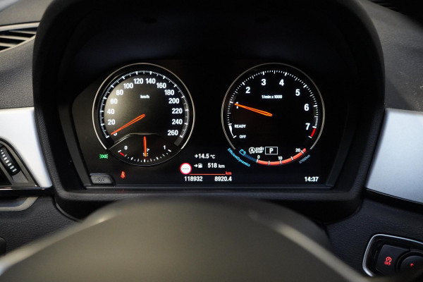 BMW X1 sDrive18i Executive Edition | Head-Up | Navigatie | Climate control | Cruise control