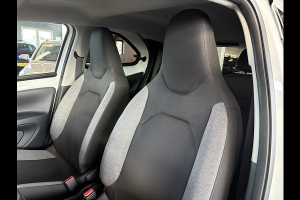 Toyota Aygo X 1.0 VVT-i 73pk Play 5-drs. CAMERA/CARPLAY/ADAPT.CRUISE/PRIVACYGLASS