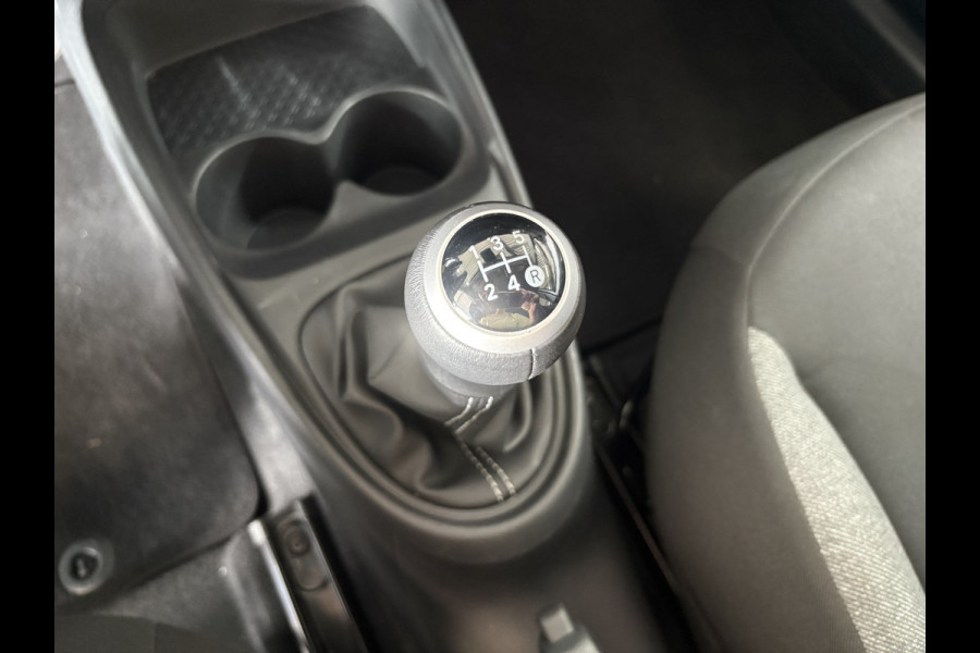 Toyota Aygo X 1.0 VVT-i 73pk Play 5-drs. CAMERA/CARPLAY/ADAPT.CRUISE/PRIVACYGLASS