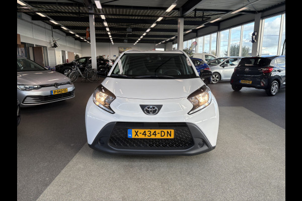 Toyota Aygo X 1.0 VVT-i 73pk Play 5-drs. CAMERA/CARPLAY/ADAPT.CRUISE/PRIVACYGLASS