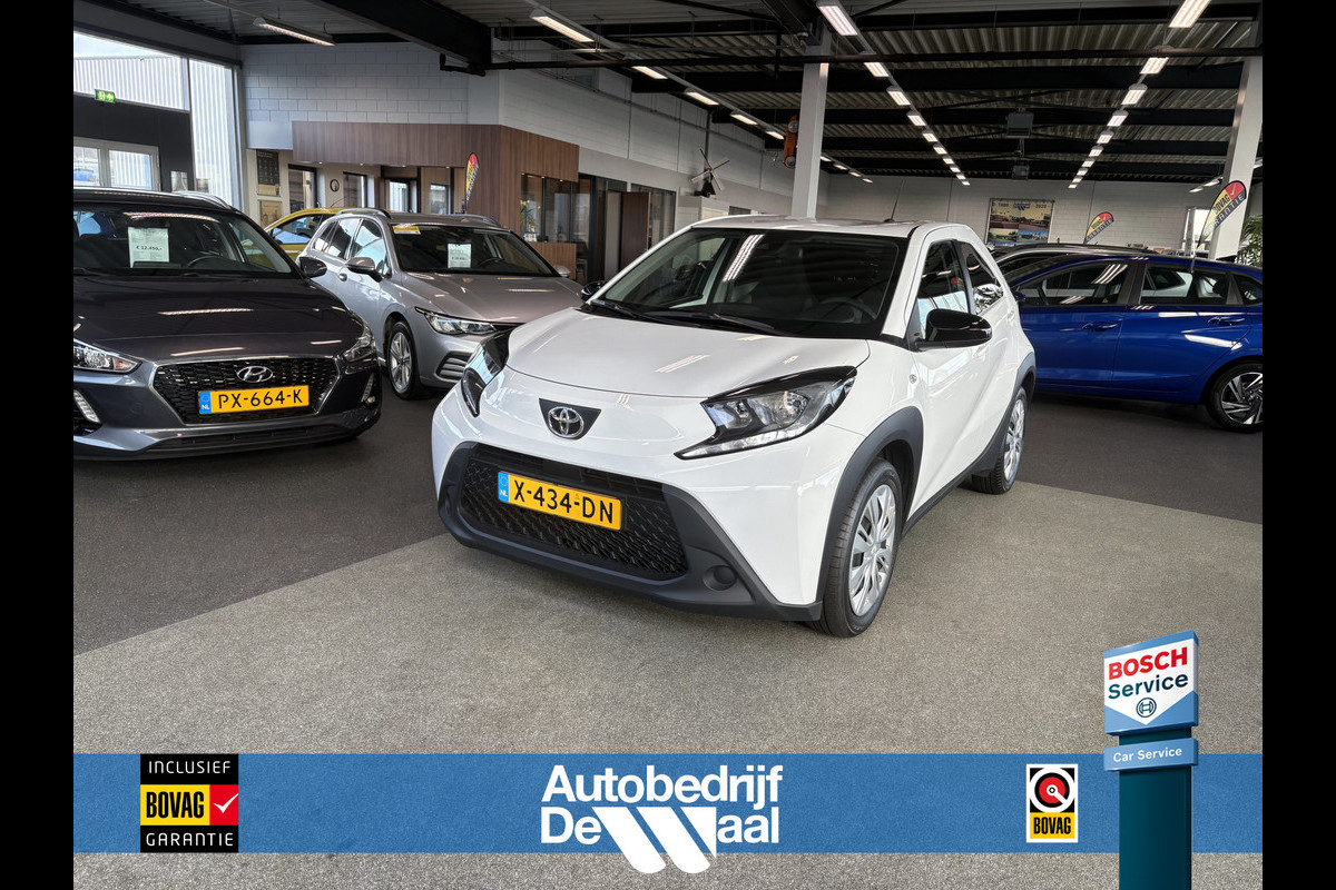 Toyota Aygo X 1.0 VVT-i 73pk Play 5-drs. CAMERA/CARPLAY/ADAPT.CRUISE/PRIVACYGLASS