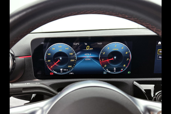 Mercedes-Benz A-Klasse 200 AMG -LINE (Dealer OnderH, Sfeerverlichting, Navigatie, StoelV, Cruise controle, Parkeersensoren, etc)