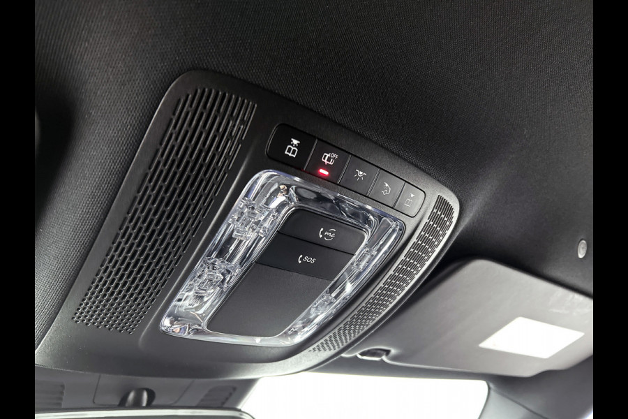 Mercedes-Benz A-Klasse 200 AMG -LINE (Dealer OnderH, Sfeerverlichting, Navigatie, StoelV, Cruise controle, Parkeersensoren, etc)