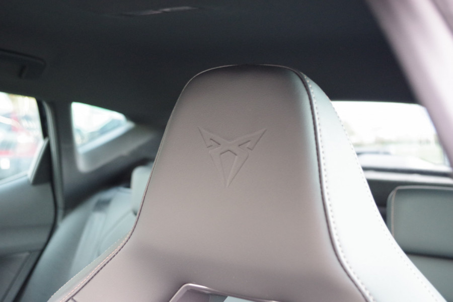 CUPRA Formentor 1.4 e-Hybrid 245 PK VZ Performance PHEV, Adap. Cruise Control, Kuipstoelen, Camera