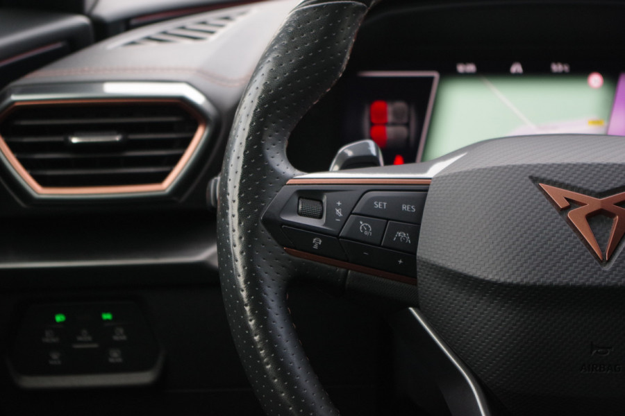 CUPRA Formentor 1.4 e-Hybrid 245 PK VZ Performance PHEV, Adap. Cruise Control, Kuipstoelen, Camera