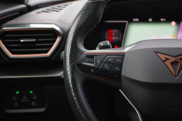 CUPRA Formentor 1.4 e-Hybrid 245 PK VZ Performance PHEV, Adap. Cruise Control, Kuipstoelen, Camera