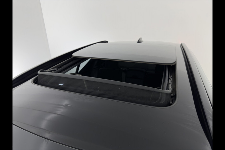 Volvo XC40 Recharge P8 AWD R-Design {SOH-89%} [ 3-Fase ] (INCL-BTW) *PANO | LEATHER-MICROFIBRE | DIGI-COCKPIT | FULL-LED | MEMORY-PACK | TOP-VIEW | CARPLAY | NAVI-FULLMAP | ECC | PDC | KEYLESS | HEATED-SPORTSEATS | BLIS | 20"ALU*