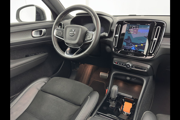 Volvo XC40 Recharge P8 AWD R-Design {SOH-89%} [ 3-Fase ] (INCL-BTW) *PANO | LEATHER-MICROFIBRE | DIGI-COCKPIT | FULL-LED | MEMORY-PACK | TOP-VIEW | CARPLAY | NAVI-FULLMAP | ECC | PDC | KEYLESS | HEATED-SPORTSEATS | BLIS | 20"ALU*