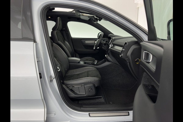 Volvo XC40 Recharge P8 AWD R-Design {SOH-89%} [ 3-Fase ] (INCL-BTW) *PANO | LEATHER-MICROFIBRE | DIGI-COCKPIT | FULL-LED | MEMORY-PACK | TOP-VIEW | CARPLAY | NAVI-FULLMAP | ECC | PDC | KEYLESS | HEATED-SPORTSEATS | BLIS | 20"ALU*