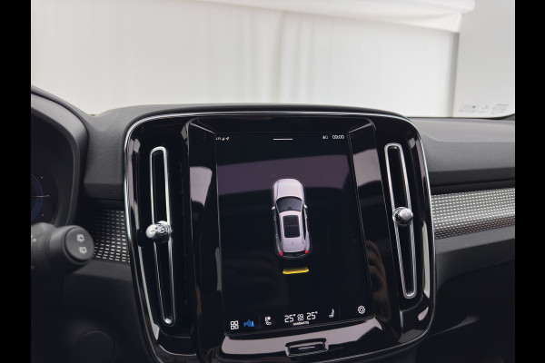 Volvo XC40 Recharge P8 AWD R-Design {SOH-89%} [ 3-Fase ] (INCL-BTW) *PANO | LEATHER-MICROFIBRE | DIGI-COCKPIT | FULL-LED | MEMORY-PACK | TOP-VIEW | CARPLAY | NAVI-FULLMAP | ECC | PDC | KEYLESS | HEATED-SPORTSEATS | BLIS | 20"ALU*