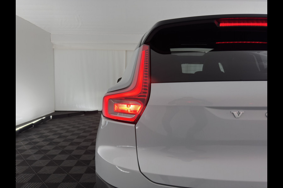 Volvo XC40 Recharge P8 AWD R-Design {SOH-89%} [ 3-Fase ] (INCL-BTW) *PANO | LEATHER-MICROFIBRE | DIGI-COCKPIT | FULL-LED | MEMORY-PACK | TOP-VIEW | CARPLAY | NAVI-FULLMAP | ECC | PDC | KEYLESS | HEATED-SPORTSEATS | BLIS | 20"ALU*