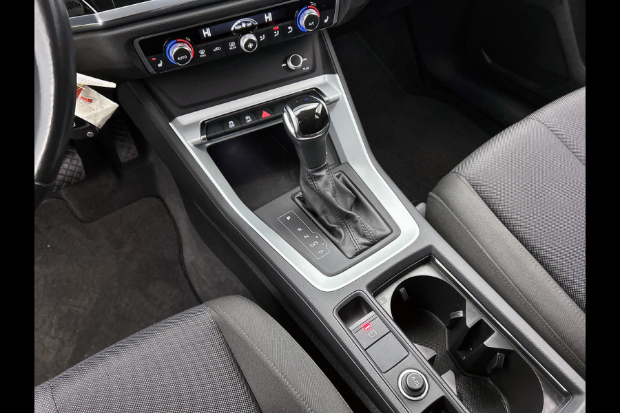 Audi Q3 35 TFSI S-line edition(Goed OnderH, Carplay, Navi, Cruise Con, StoelV, Parkeersensoren, Etc)