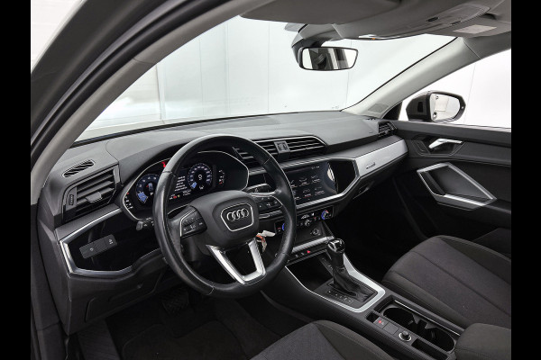Audi Q3 35 TFSI S-line edition(Goed OnderH, Carplay, Navi, Cruise Con, StoelV, Parkeersensoren, Etc)