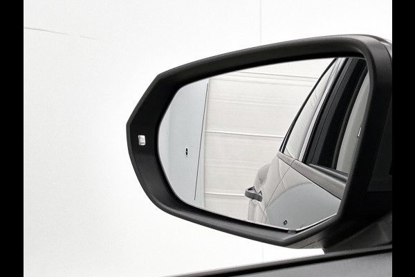 Audi Q3 35 TFSI S-line edition(Goed OnderH, Carplay, Navi, Cruise Con, StoelV, Parkeersensoren, Etc)