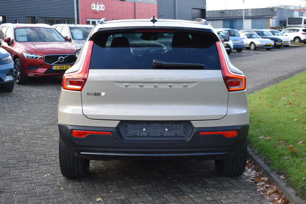 Volvo EX40 Twin Motor Performance 442PK Ultra 82 kWh Trekhaak | 20" LMV | 360 Camera | Panodak | ACC