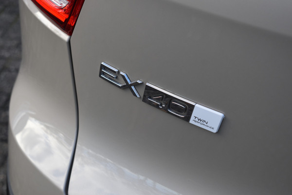 Volvo EX40 Twin Motor Performance 442PK Ultra 82 kWh Trekhaak | 20" LMV | 360 Camera | Panodak | ACC