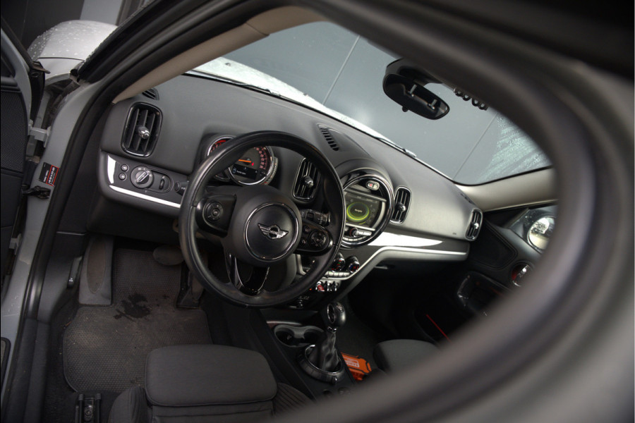 MINI Countryman 2.0 Cooper S Chili | Stoelverwarming | Parkeersensoren | Navigatie | LED | Keyless | Climate Control | Ambiance Verlichting