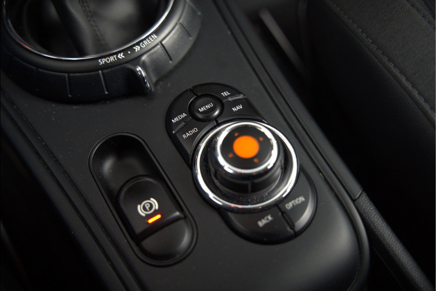 MINI Countryman 2.0 Cooper S Chili | Stoelverwarming | Parkeersensoren | Navigatie | LED | Keyless | Climate Control | Ambiance Verlichting