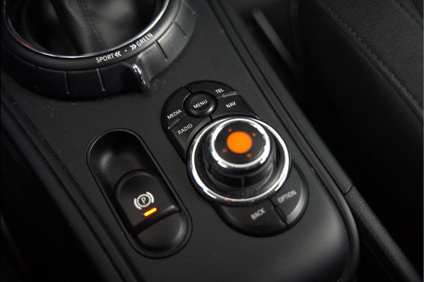 MINI Countryman 2.0 Cooper S Chili | Stoelverwarming | Parkeersensoren | Navigatie | LED | Keyless | Climate Control | Ambiance Verlichting