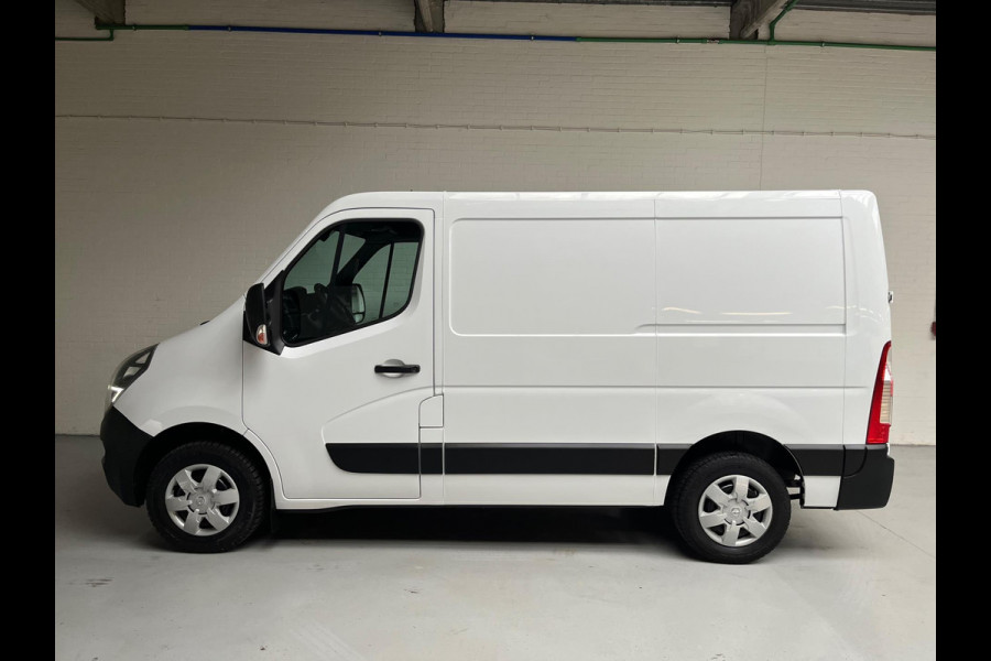 Opel Movano 2.3 Turbo 136pk euro6 L1H1 3Persoons Airco ECC Navigatie, Trekhaak 2500KG, RIJKLAARPRIJS