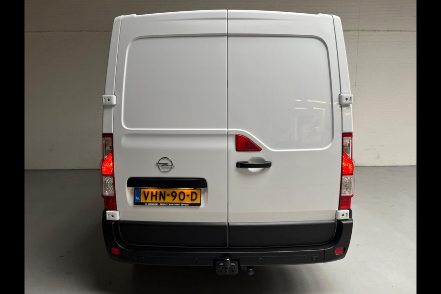 Opel Movano 2.3 Turbo 136pk euro6 L1H1 3Persoons Airco ECC Navigatie, Trekhaak 2500KG, RIJKLAARPRIJS