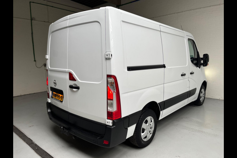 Opel Movano 2.3 Turbo 136pk euro6 L1H1 3Persoons Airco ECC Navigatie, Trekhaak 2500KG, RIJKLAARPRIJS