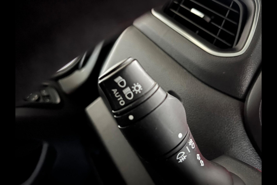 Opel Movano 2.3 Turbo 136pk euro6 L1H1 3Persoons Airco ECC Navigatie, Trekhaak 2500KG, RIJKLAARPRIJS