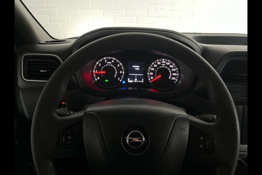 Opel Movano 2.3 Turbo 136pk euro6 L1H1 3Persoons Airco ECC Navigatie, Trekhaak 2500KG, RIJKLAARPRIJS