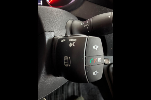 Opel Movano 2.3 Turbo 136pk euro6 L1H1 3Persoons Airco ECC Navigatie, Trekhaak 2500KG, RIJKLAARPRIJS