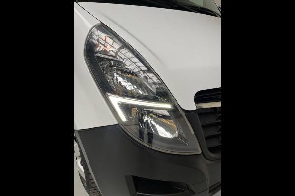 Opel Movano 2.3 Turbo 136pk euro6 L1H1 3Persoons Airco ECC Navigatie, Trekhaak 2500KG, RIJKLAARPRIJS